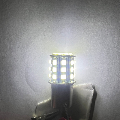 Luzes de volta LED brancas de longa duração para carros 12V Corpo de liga de alumínio Branco Amarelo Vermelho 3030 33SMD